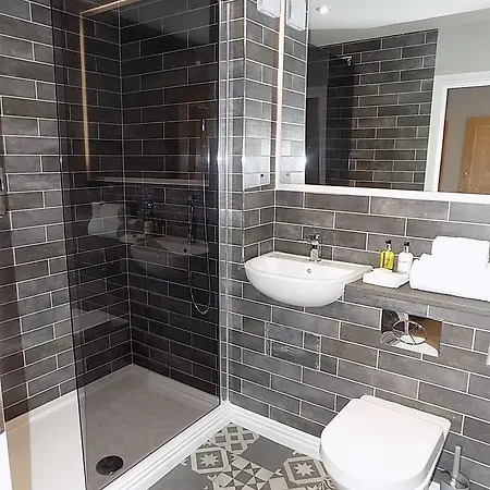 The Old Wool House Apartment *